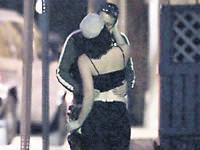 Hayranıyla dudak dudağa