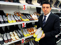Ayakkabıdan sonra kot pantolon üretecek