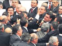 Osman Durmuş yine Meclis'i karıştırdı