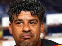 Galatasaray'da Rijkaard yolcu gibi