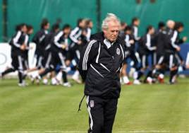 Bobo ve Holosko idmanda yok