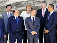 G8'de seks partisi şoku