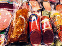 Salam-sucuk elde kaldı