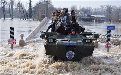 Meriç Nehri engel tanımıyor