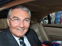 Deniz Baykal'dan millete çağrı