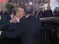 Başbakan'a ayakkabılı saldırı!