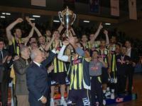 Fenerbahçe Ülker'de büyük sevinç yaşanıyor