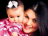 "Lohusalığımda kapı gıcırdasa ağlıyordum"