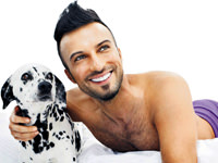 Tarkan köpekler için soyundu