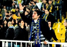 Fener taraftarı bir öyle bir böyle