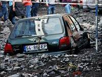 Sel bitti enkaz ortaya çıktı