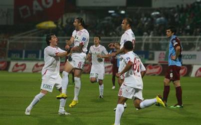 Trabzon 1-1 eriyor!