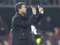 Rijkaard Türkiye'de mutlu