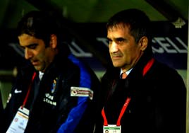 Şenol Güneş kulak çekti
