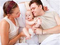 Komiklik yapıp onu eğlendirin