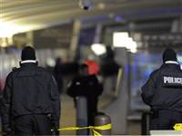 Pentagon'da iki polis vuruldu!