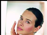 ’Elma’ gibi yanakların nedeni ’Gül’ hastalığı mı?