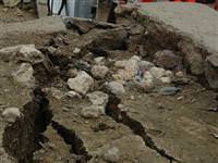 Depremde ölenlerin sayısı 42'ye yükseldi