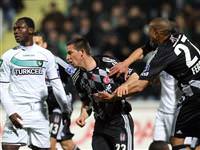 Kartal takipte