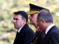 "İstifa ederek kimseyi sevindirmeyiz"