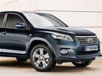 Toyota RAV4 yüzünü gerdirdi