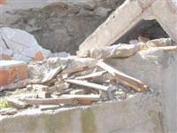 Evin mutfak bölmü çöktü: 1 ölü