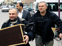 Mucit başkana baskın