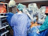 'Da Vinci' robotuyla obez ameliyatı