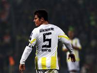 Fener kendi kendini yaktı