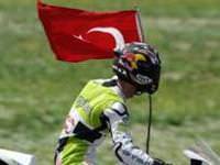 Kenan Sofuoğlu Portekiz'de tarih yazdı