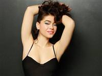 Romanlar onu bekliyor