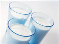 4 ton süt halka dağıtıldı