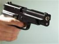 Sokak ortasında silahla adam vurdular