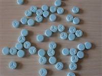 İlköğretim okulu önünde uyuşturucu