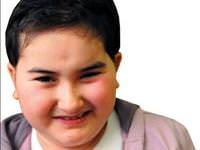 Türkü söyledi ölümden kurtuldu