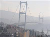 İstanbul Boğazı'nı sis bastı