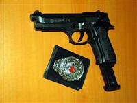 Dolandırıcıyı polise teslim etti