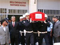 Polise hain saldırı: 1 şehit