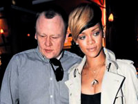 Rihanna erotik Shop'ta