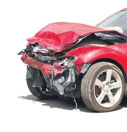 Otomobiller çarpıştı: 2 ölü, 4 yaralı