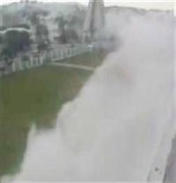 Saray böyle yıkıldı!