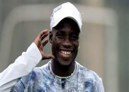 Ve Stephen Appiah geri döndü