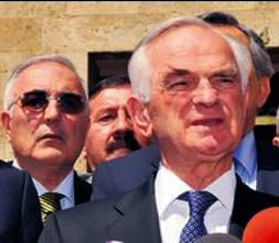 Sav: 'Kimse avuç ovuşturmasın...'