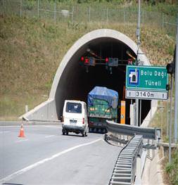 Bolu Dağı Tüneli ulaşıma kapandı