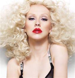 Christina Haiti'yi ziyaret etti