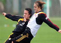 Ve Caner Erkin imzalıyor