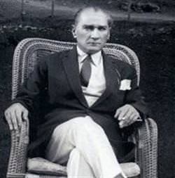 Atatürk şıklığıyla da öncüydü
