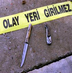 Kavgada karısını öldürdü
