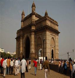 Hindistan'da sıcaklar onlarca can aldı