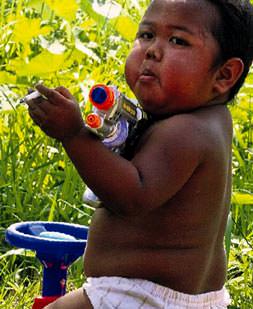 Günde 2 paket sigara içiyor